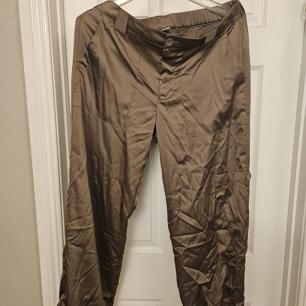 Old Navy Cropped Utility Pants in Brown